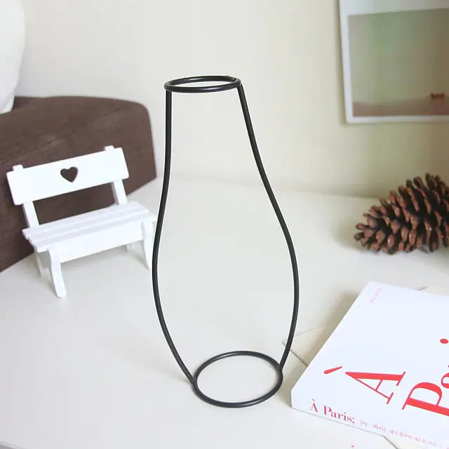 Nordic Style Iron Flower Vase.