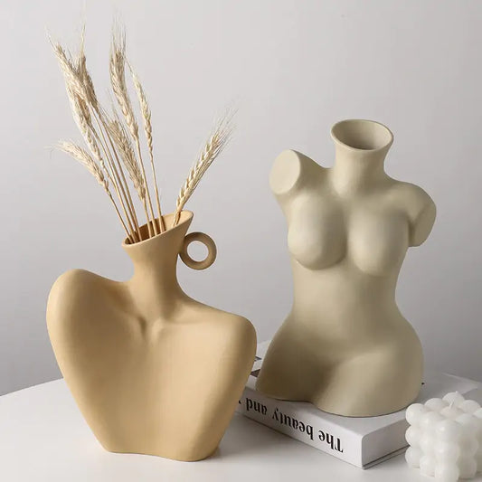 Elegant Sculpture Vase